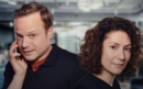 Milují se i nenávidí, perou se o role, předvádějí lesk a sklízejí bídu. A všechno musí vyžehlit agent. TV glosář Ely Novákové